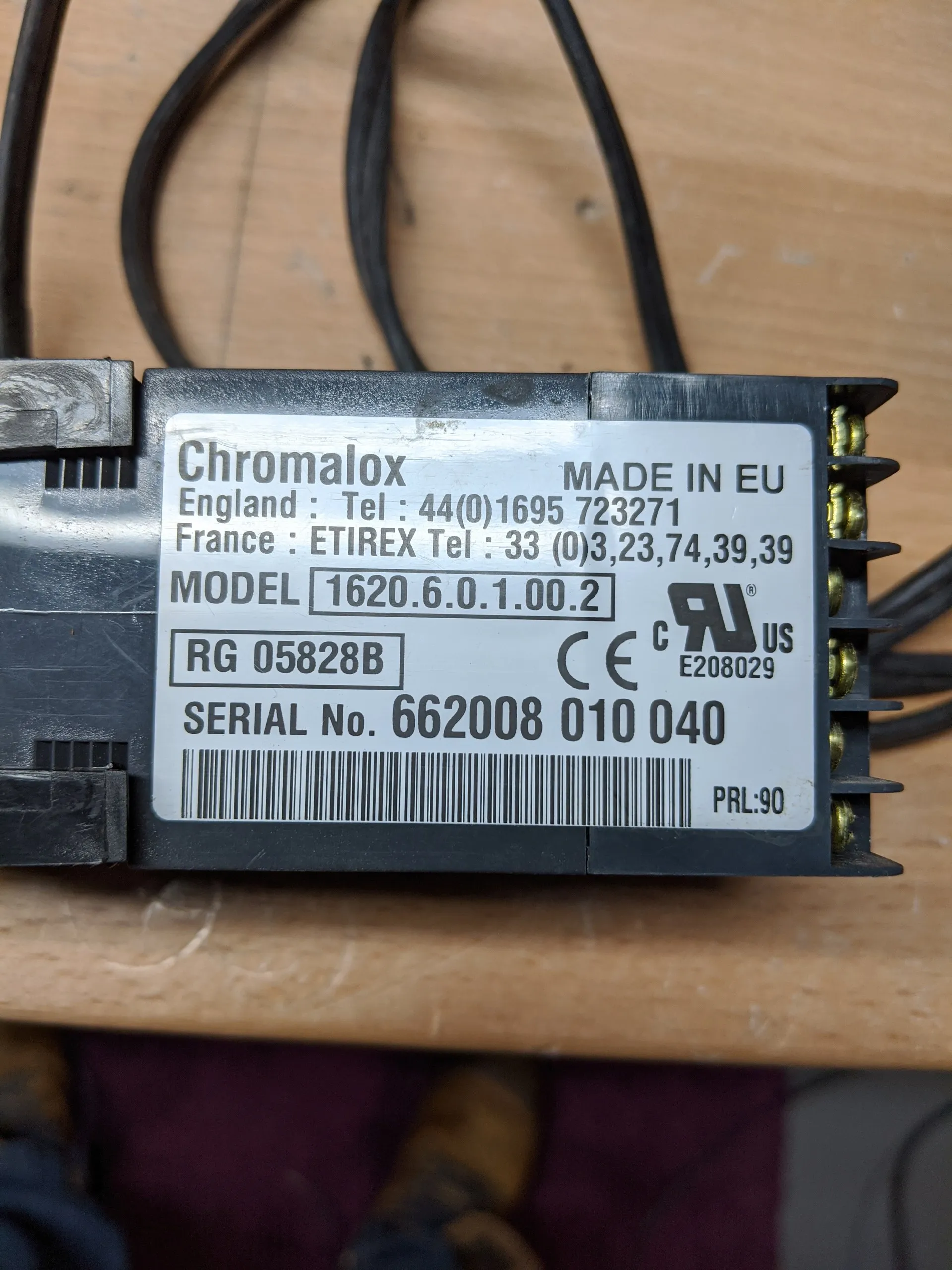Temperature controller nameplate