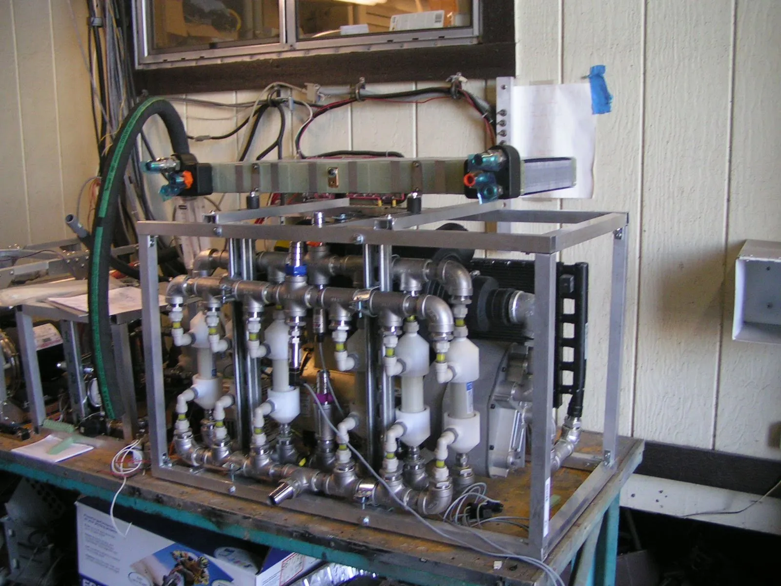 Testing the PEM fuel cell